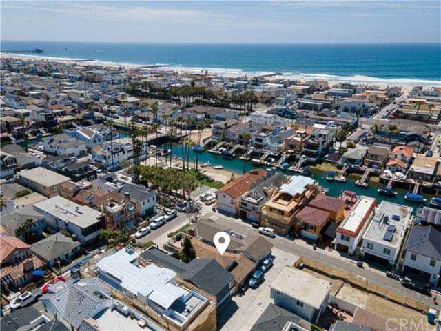 403 39th St Newport Beach, CA 92663