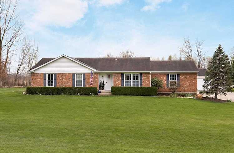 8325 Long Road Canal Winchester, OH 43110 | MLS 221015120 - Franklin Photo 1