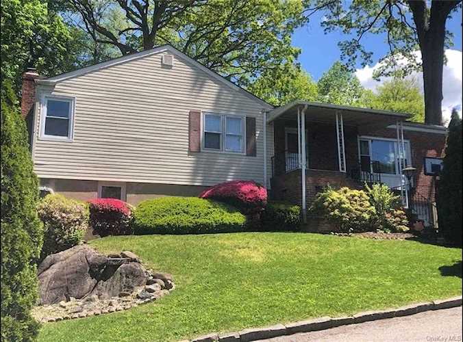 202 Osmun Place Yonkers, NY 10701