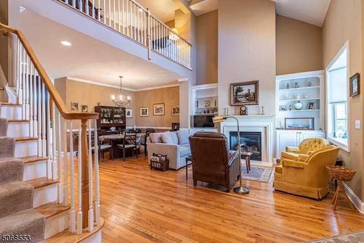 95 Schindler Ct Parsippany-Troy Hills Twp., NJ 07054