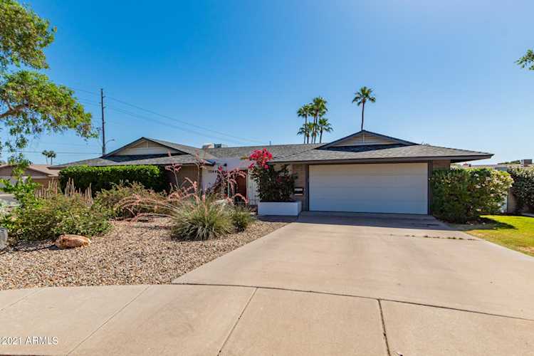 10449 N 25th Place Phoenix, AZ 85028