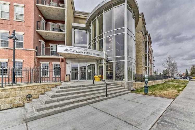 11811 Lake Fraser Dr SE #4703 Calgary, AB T3A 6A5