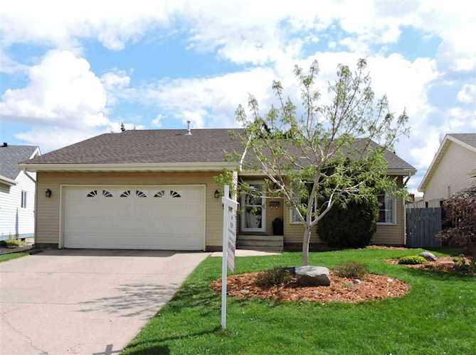256 Vista Drive Sherwood Park, AB T8A 4J4