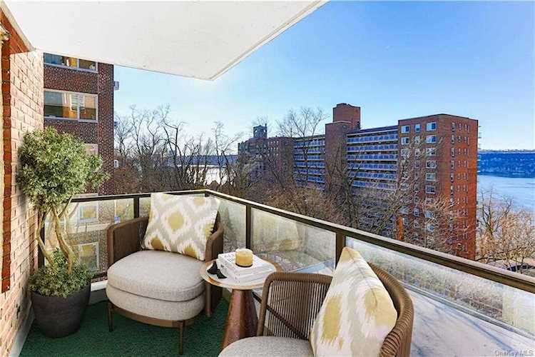 750 Kappock Street #415 Bronx, NY 10463