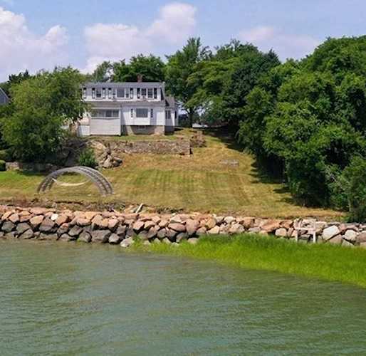 156 Crabtree Road Quincy, MA 02171