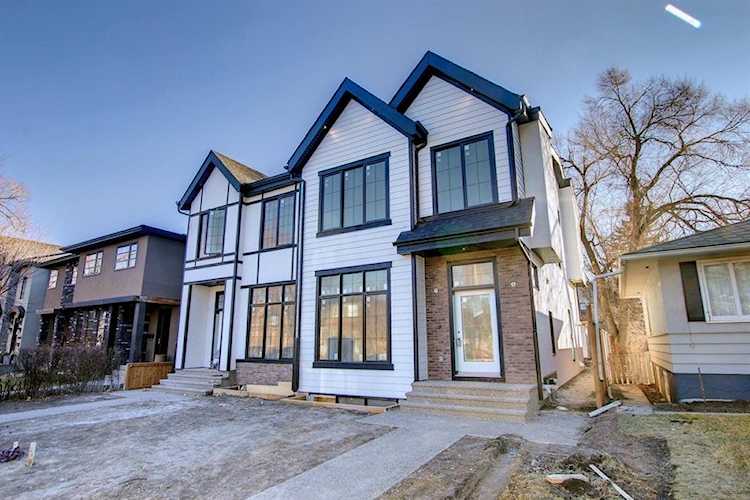 2039 43 Ave SW Calgary, AB T2T 2N3