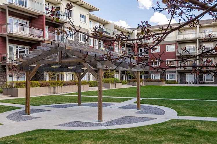 11 Millrise Dr SW #120 Calgary, AB T2Y 3V1