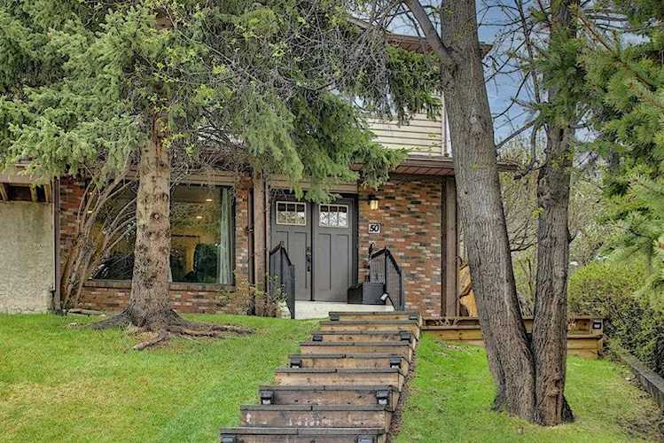 50 Dalhousie Crescent NW Calgary, AB T3A 2H8