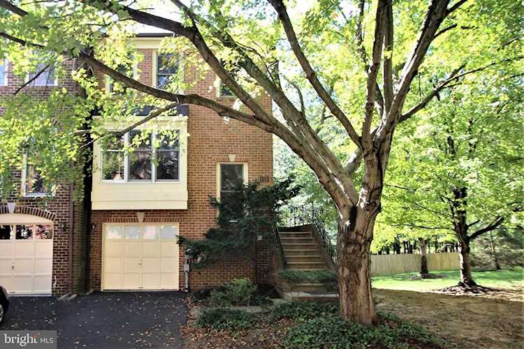 1513 Templeton Place Rockville, MD 20852 | MLS ® MDMC756800 Photo 1