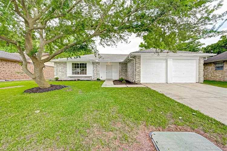 1101 Landing Blvd League City, TX 77573