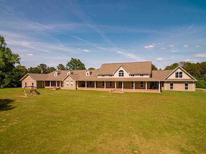 49 County Road 389 Water Valley, MS 38965