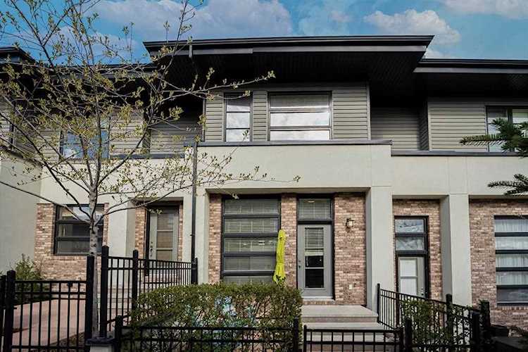 160 Aspen Hills Villas SW Calgary, AB T3H 0H8