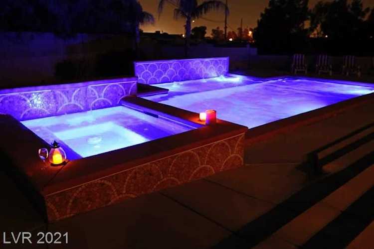 322 Mesa Verde Ln Las Vegas, NV 89123