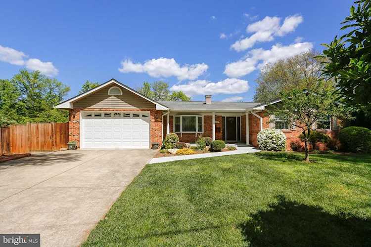 11805 Kim Place Potomac, MD 20854
