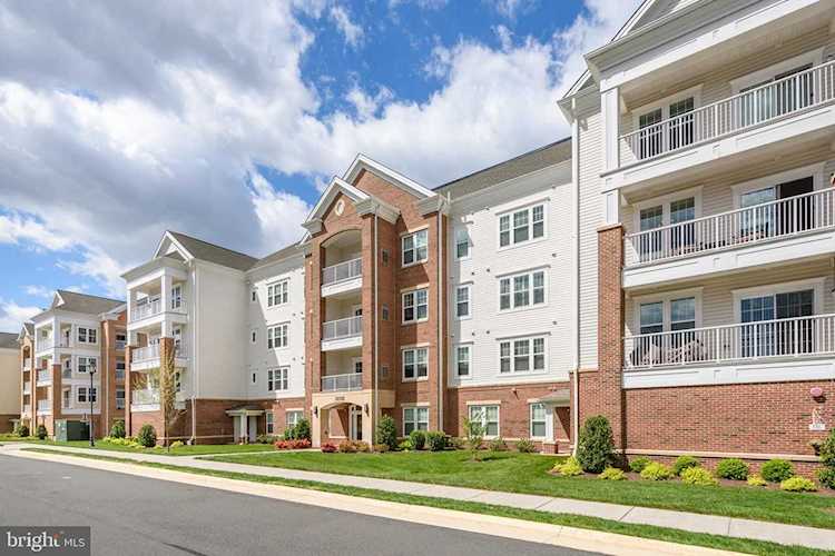 20505 Little Creek Terrace #404 Ashburn, VA 20147