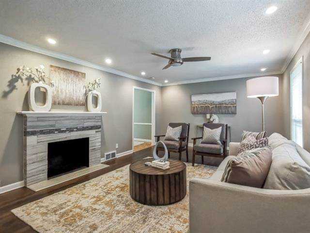 8000 Nall Ave Prairie Village, KS 66208