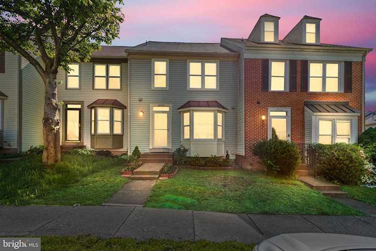 14102 Betsy Ross Ln Centreville, VA 20121 | MLS ® VAFX1199202 Photo 1