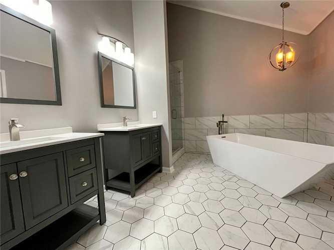 2698 Shadow Bluff Dr NE Marietta, GA 30062