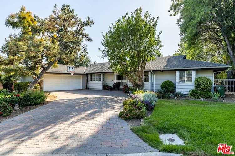 10307 Claire Ave Northridge, CA 91326