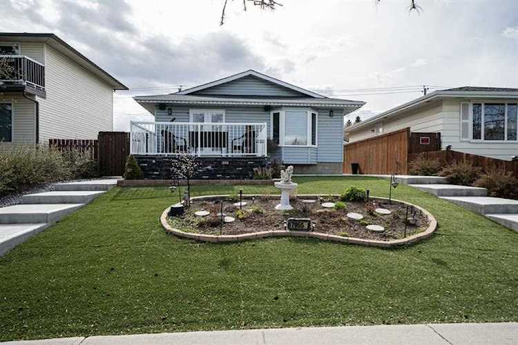 7955 Huntington St NE Calgary, AB T2K 5B8