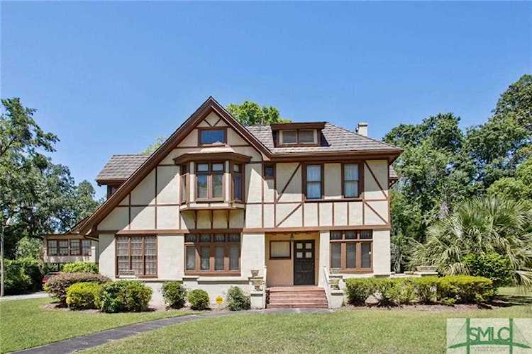 1720 E Henry St Savannah, GA 31404