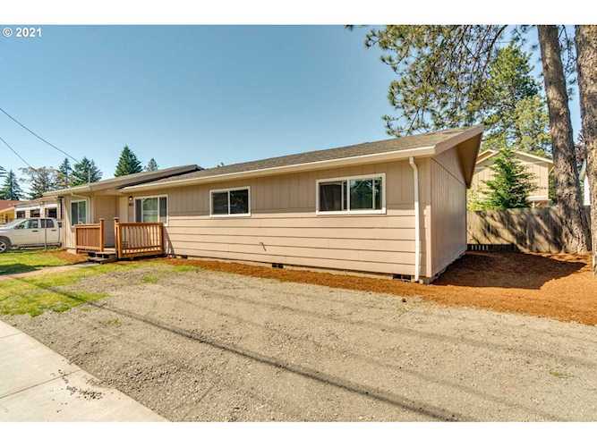 15633 SE Division St Portland, OR 97236