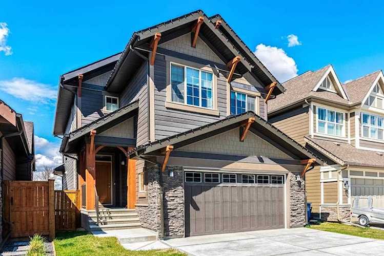 134 Riviera View Cochrane, AB T4C 0Z1