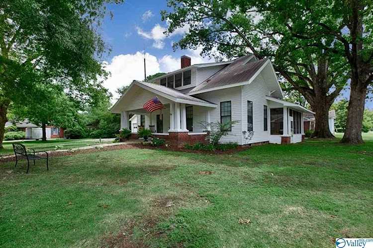 308 SE Milner Street Hartselle, AL 35640