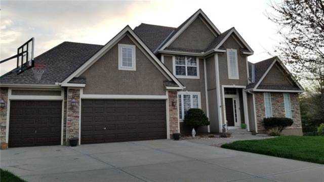 1836 NE Park Ridge Circle Lee's Summit, MO 64064