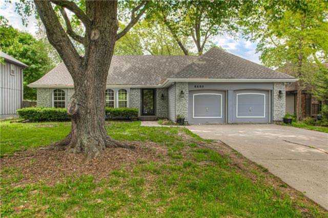 8605 W 71st St Overland Park, KS 66204