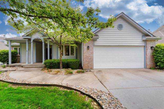 4301 SW Sapelo Dr Lee's Summit, MO 64082