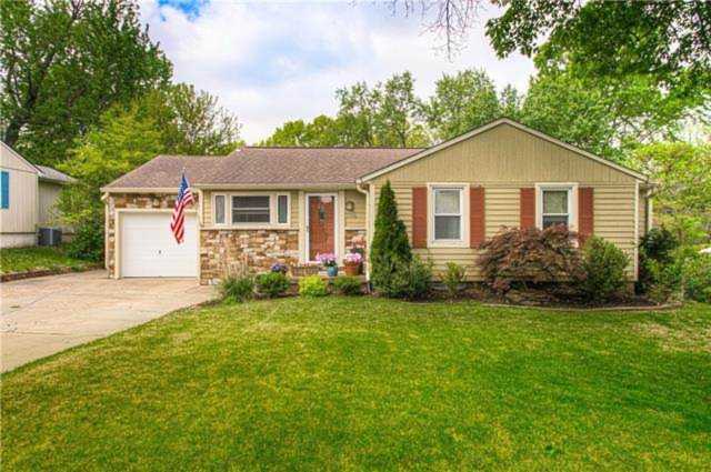 7716 Briar St Prairie Village, KS 66208