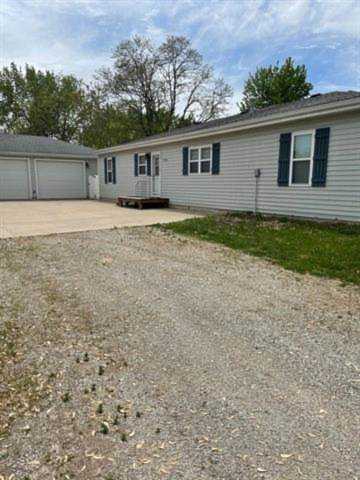 715 N Third St Wathena, KS 66090