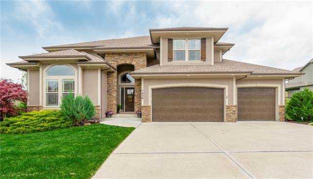 1608 NE Shadow Valley Dr Lee's Summit, MO 64064