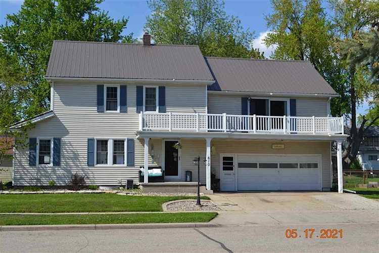 610 Sawyer St Waupun, WI 53963-2230