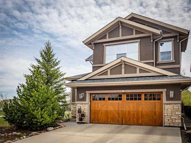 233 Cranarch Common SE Calgary, AB T3M 1M3