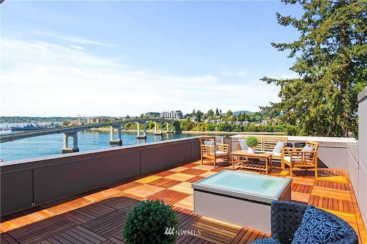 1147 Wheaton Way #3 Bremerton, WA 98310