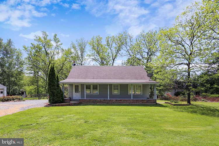 12115 Falls Rd Potomac, MD 20854 | MLS ® MDMC757708 Photo 1