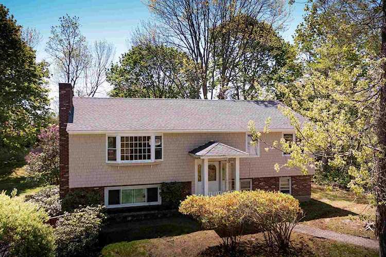 565 York St York, ME 03909