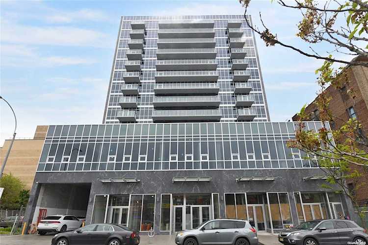 41-62 Bowne Street #7B Flushing, NY 11355