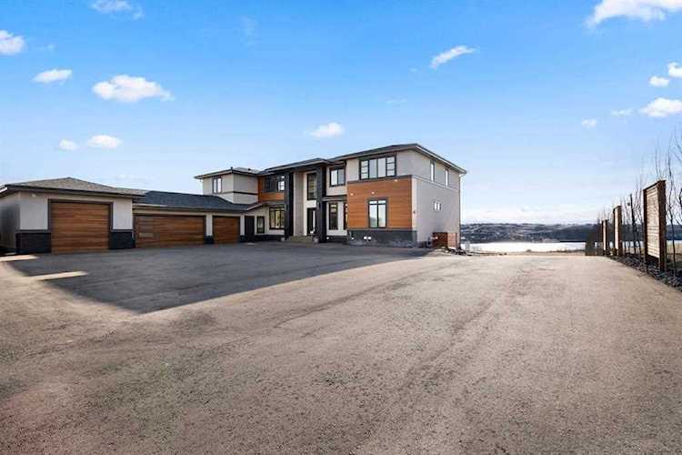 251200 Bearspaw Village Rd Rural Rocky View County, AB T3L 2N9