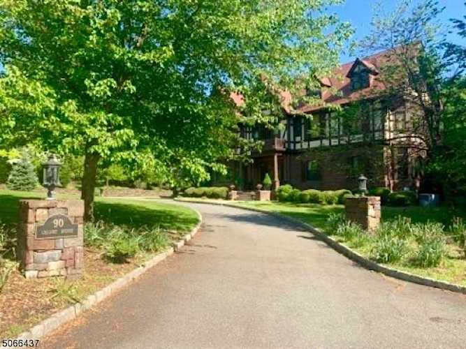 90 Gregory Ave West Orange Twp., NJ 07052
