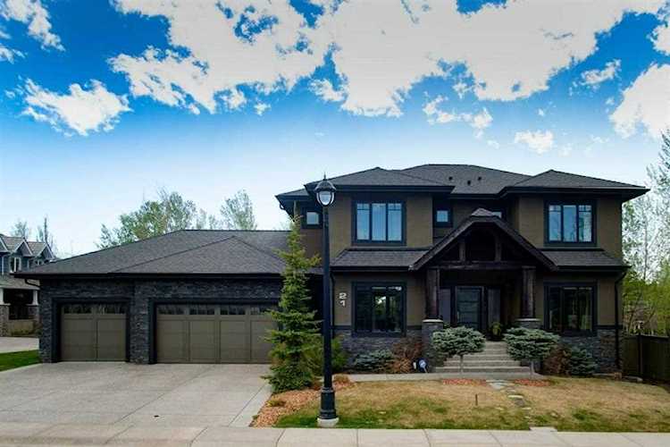21 Wentworth Hill SW Calgary, AB T3H 0E2