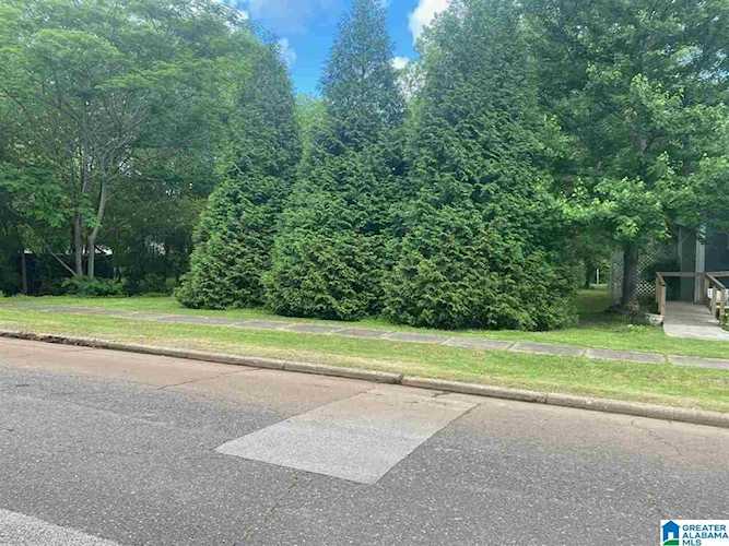8221 Division Avenue #16 Birmingham, AL 35206