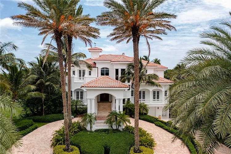 1736 Ocean Dr Vero Beach, FL 32963