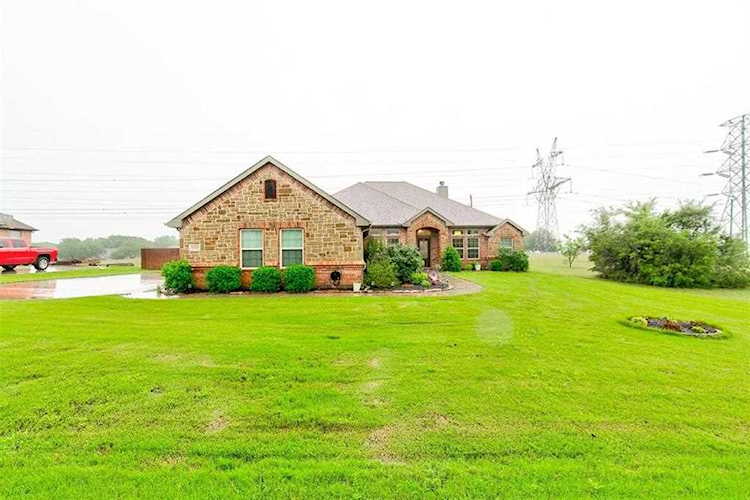 8905 Monteign Court Granbury, TX 76049