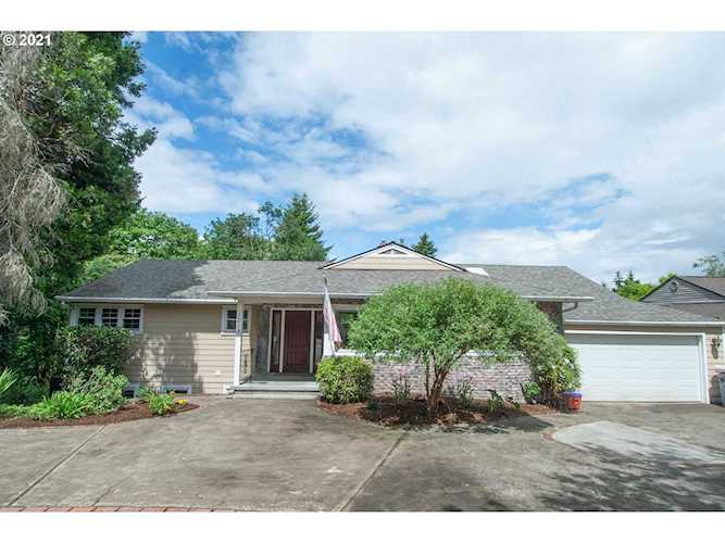 1015 South Shore Blvd Lake Oswego, OR 97034