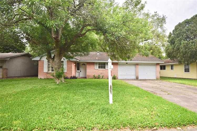 7211 Sharpview Dr Houston, TX 77074