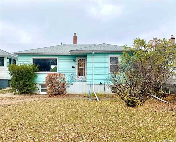 210 Broadway Ave Regina, SK S4N 1B3