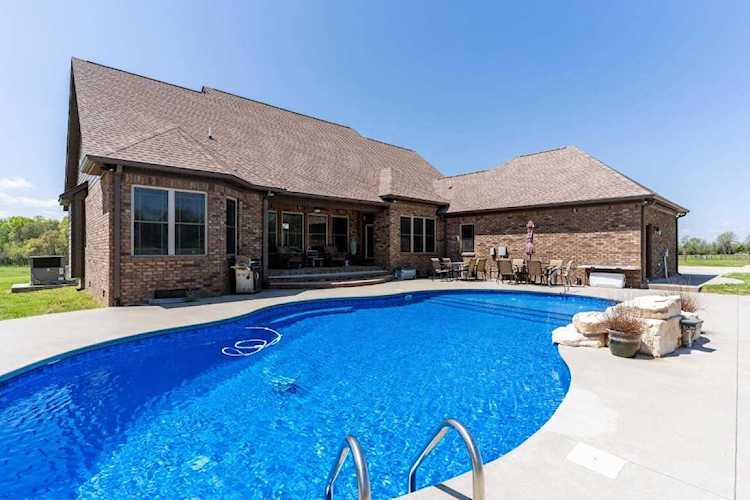 334 Edd Joyce Rd Bell Buckle, TN 37020